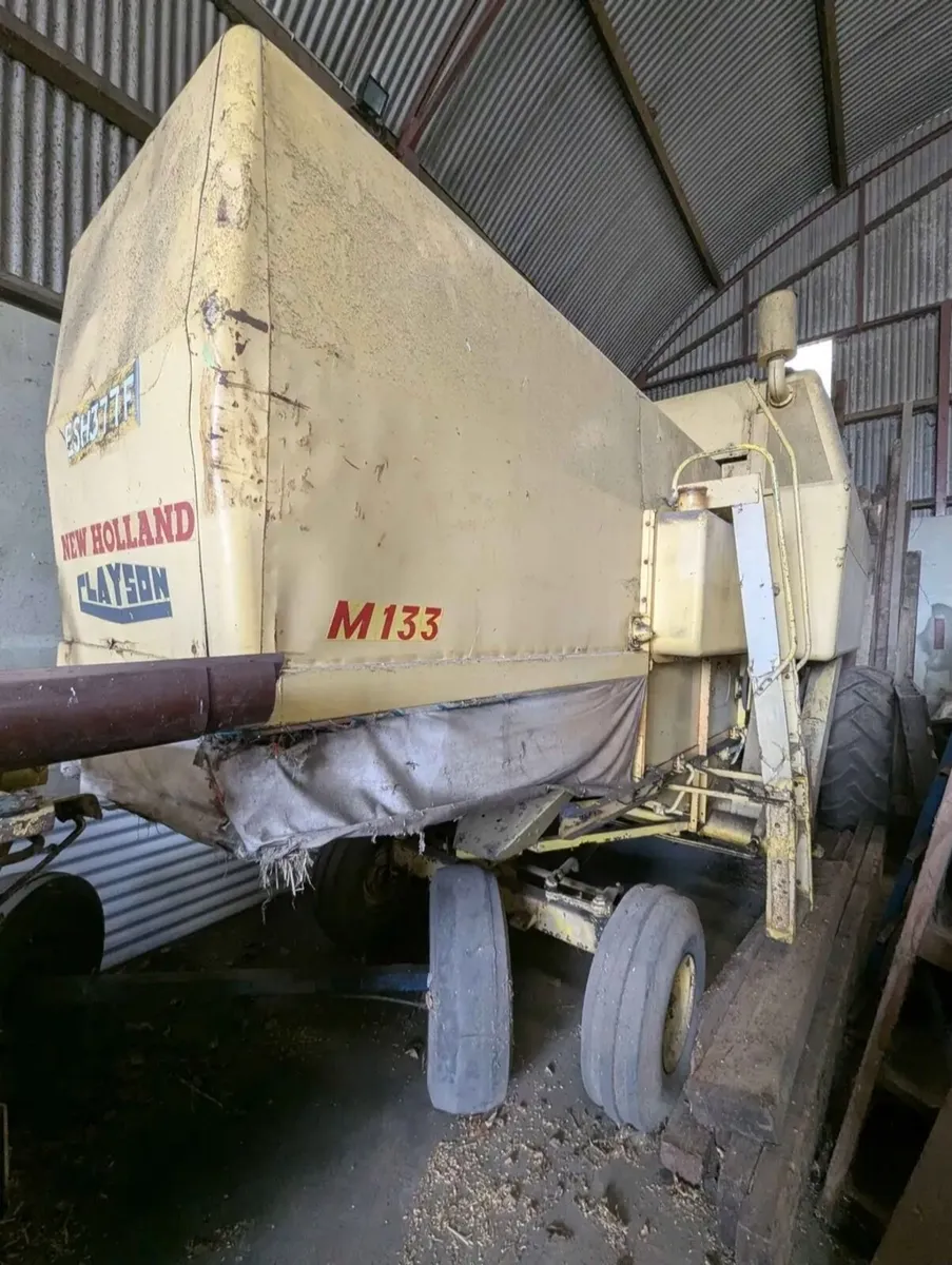 New holland combine harvester - Image 3