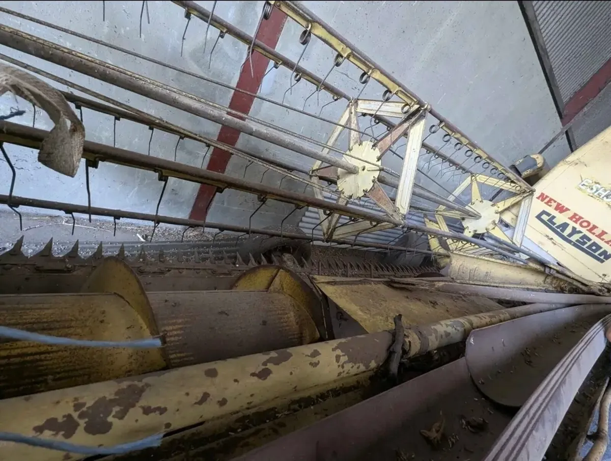 New holland combine harvester - Image 4