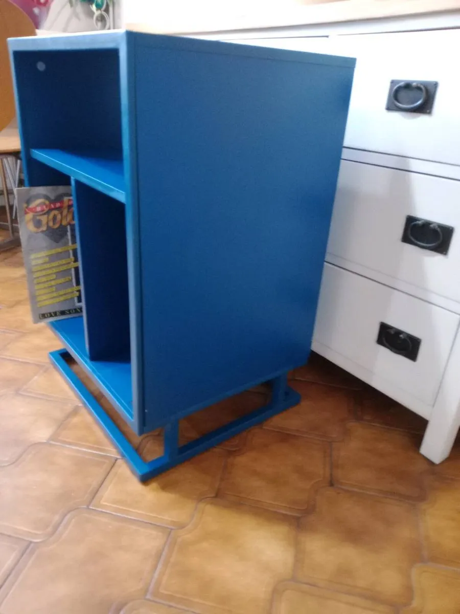 Record Player & Vinyl Storage Unit - Image 3