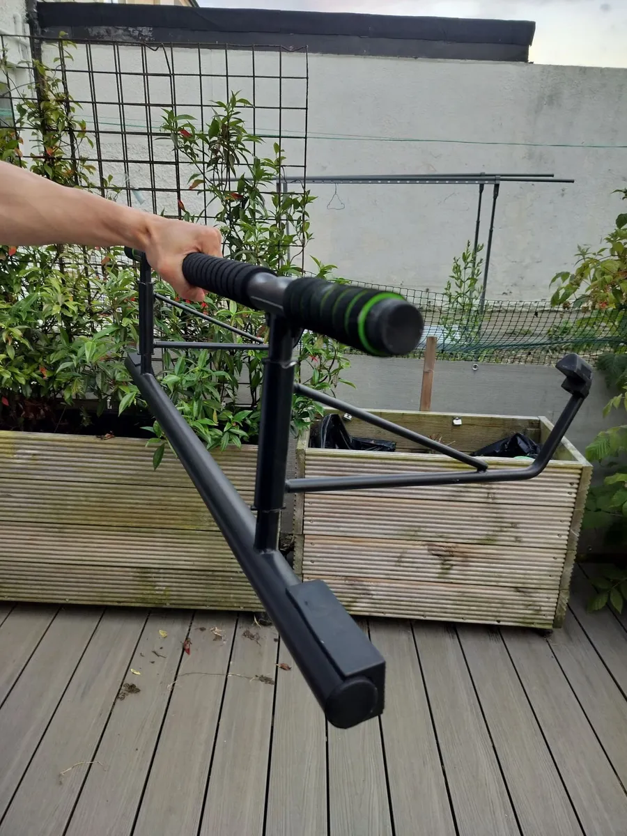 Doorframe Mounted Pull Up Bar - Image 3