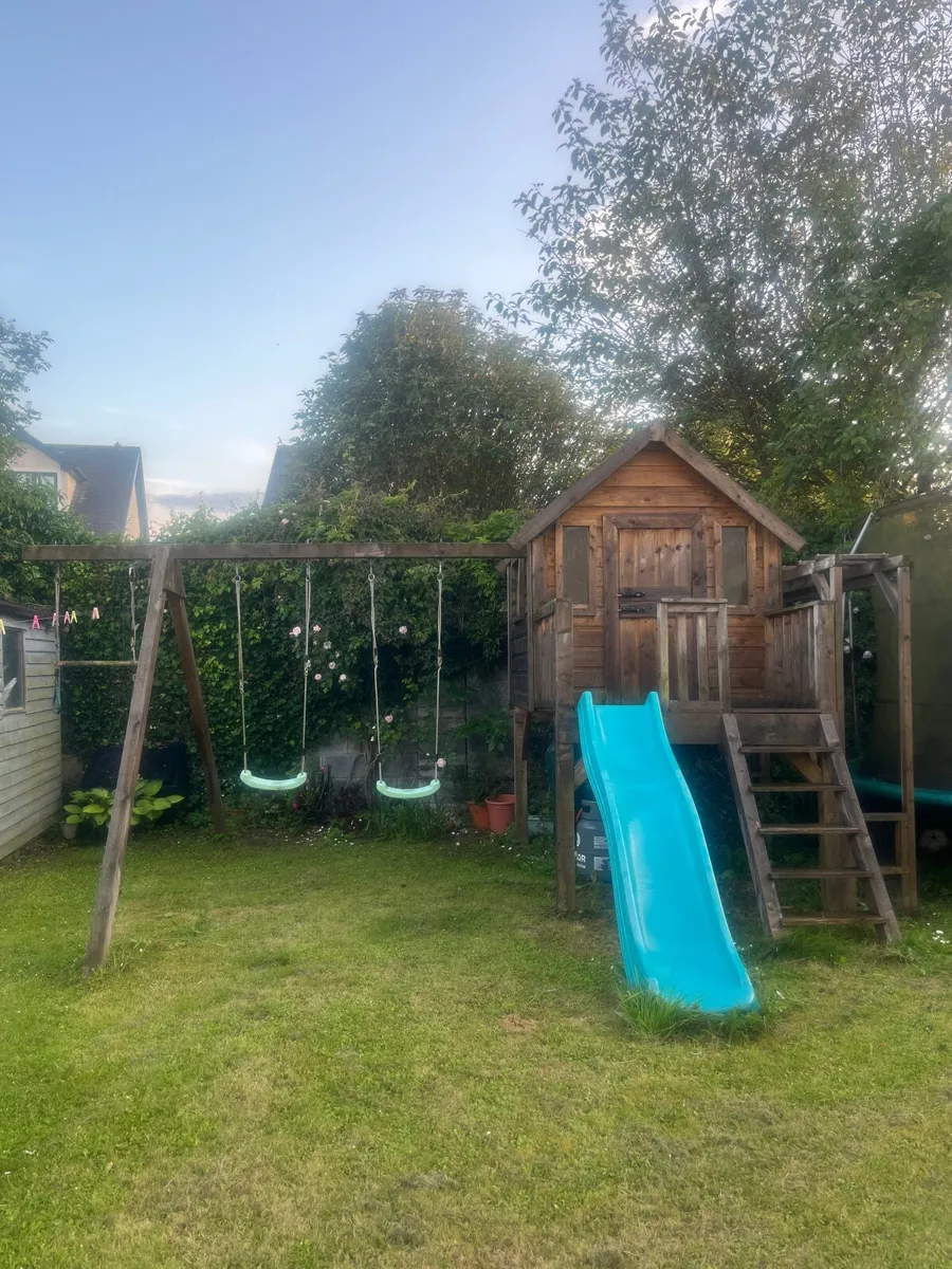 Tree house - Image 1