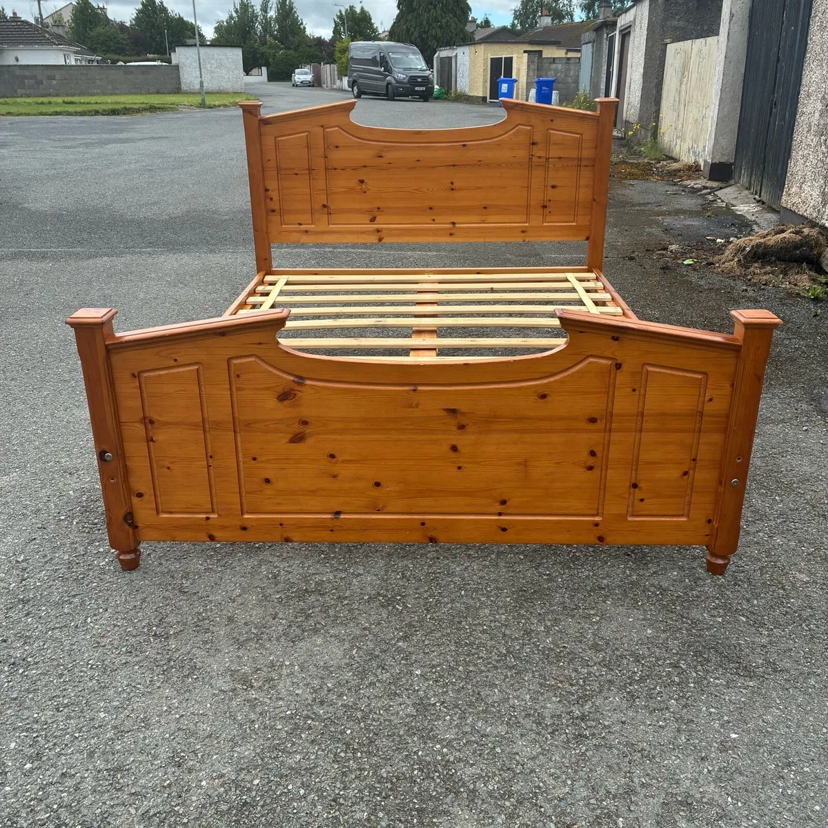 5ft King Solid Bed frame & Mattress - Image 2