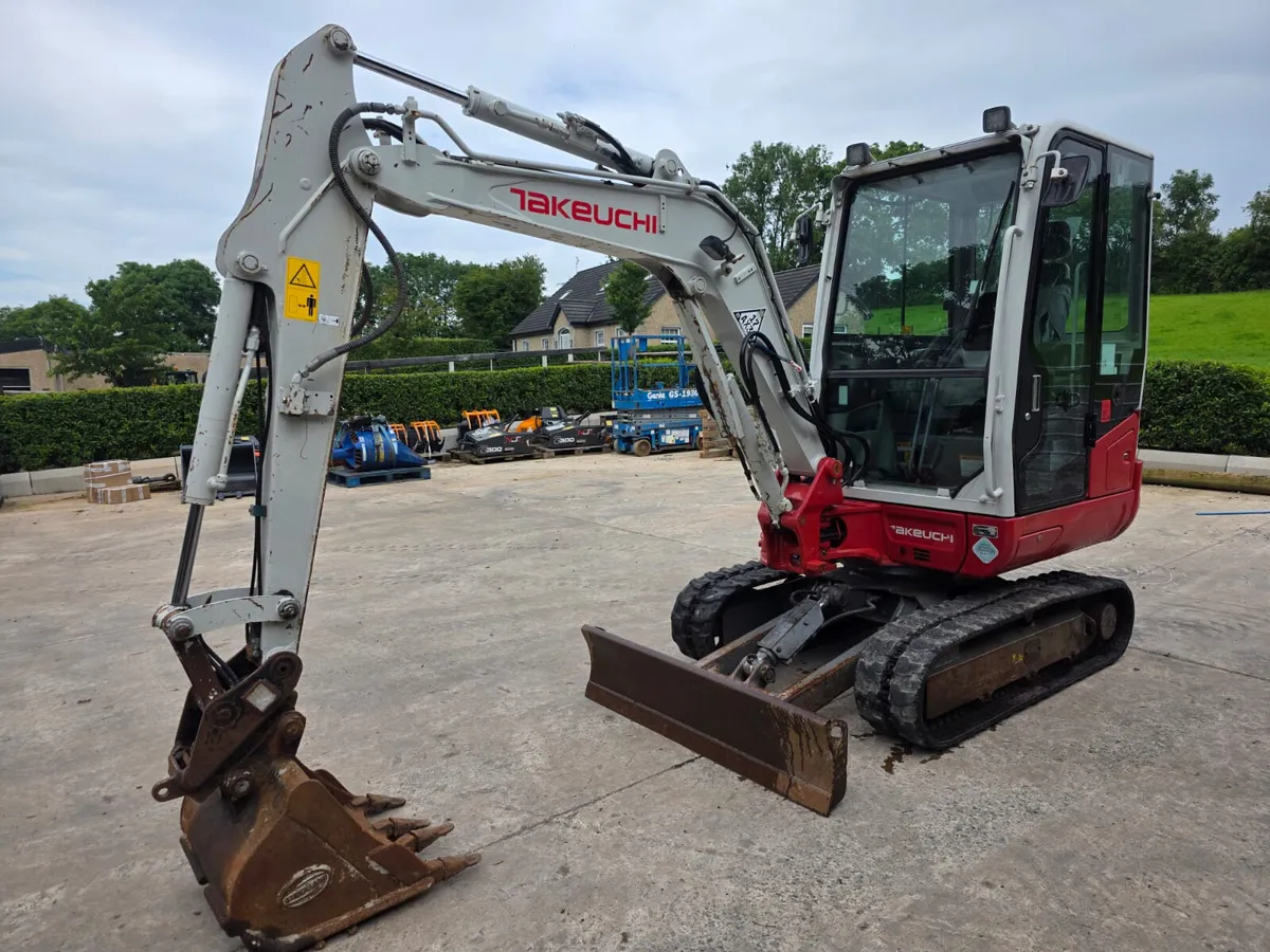 2019 TAKEUCHI TB230 **ONLY 1,400 HOURS** - Image 2