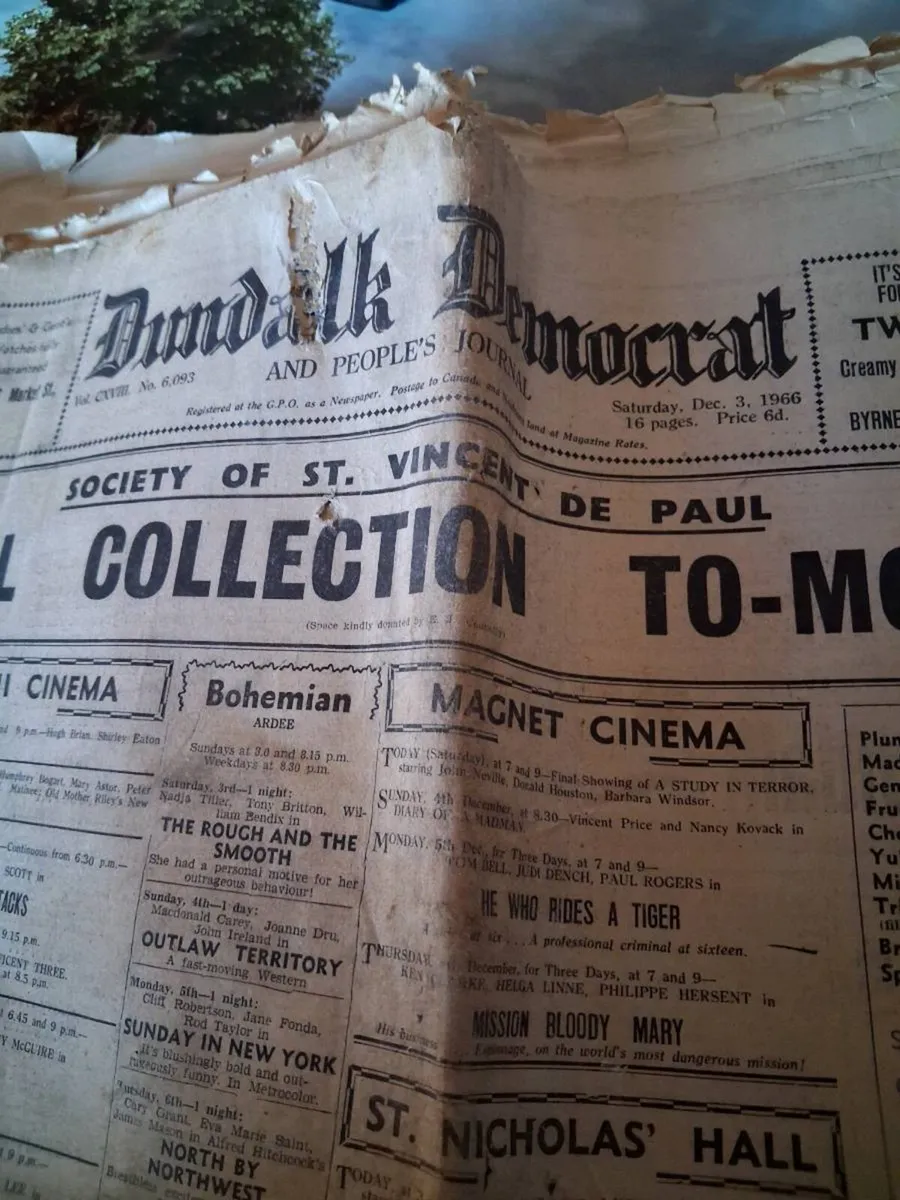 Old newspapers - Image 1