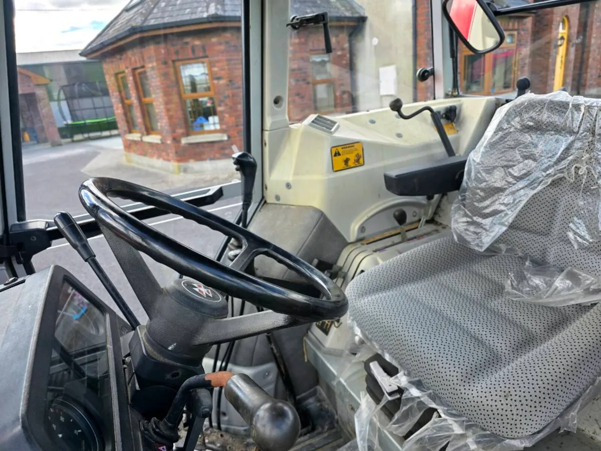 Massey Ferguson 390T 96 4261 hours - Image 2