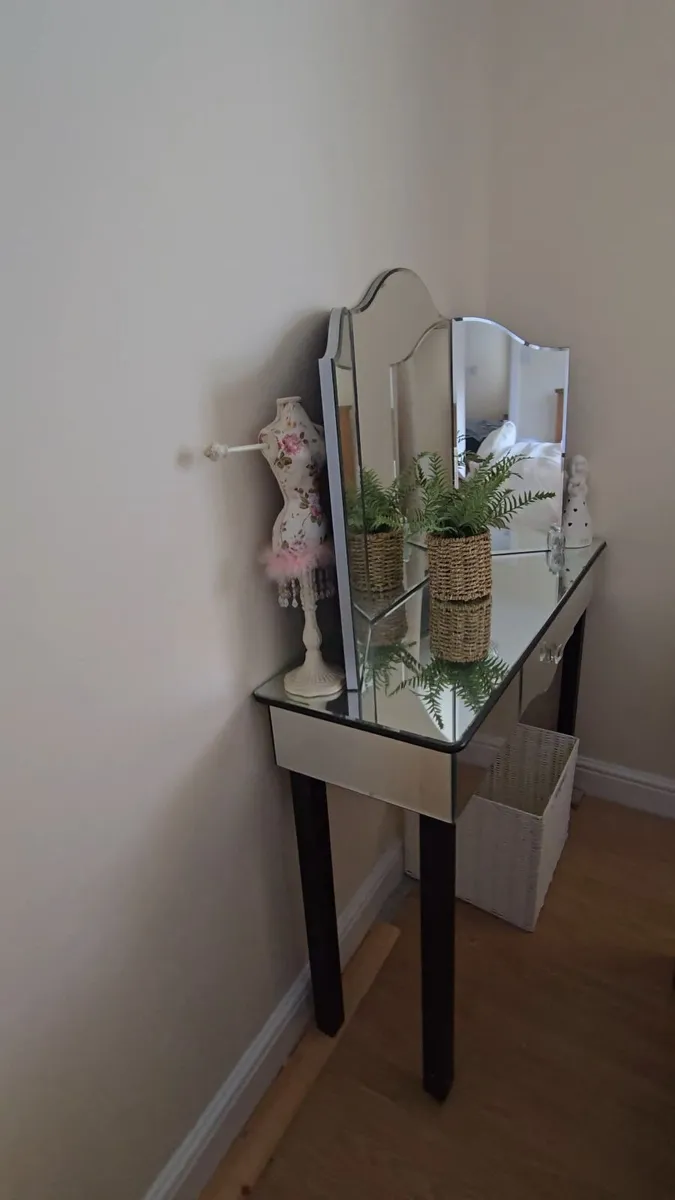 House Contents - Image 4