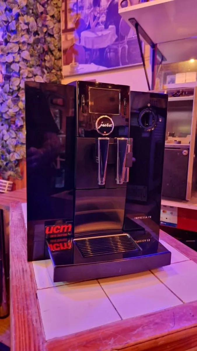 Jura IMPRESSA F8 Automatic Coffee Machine - Image 2