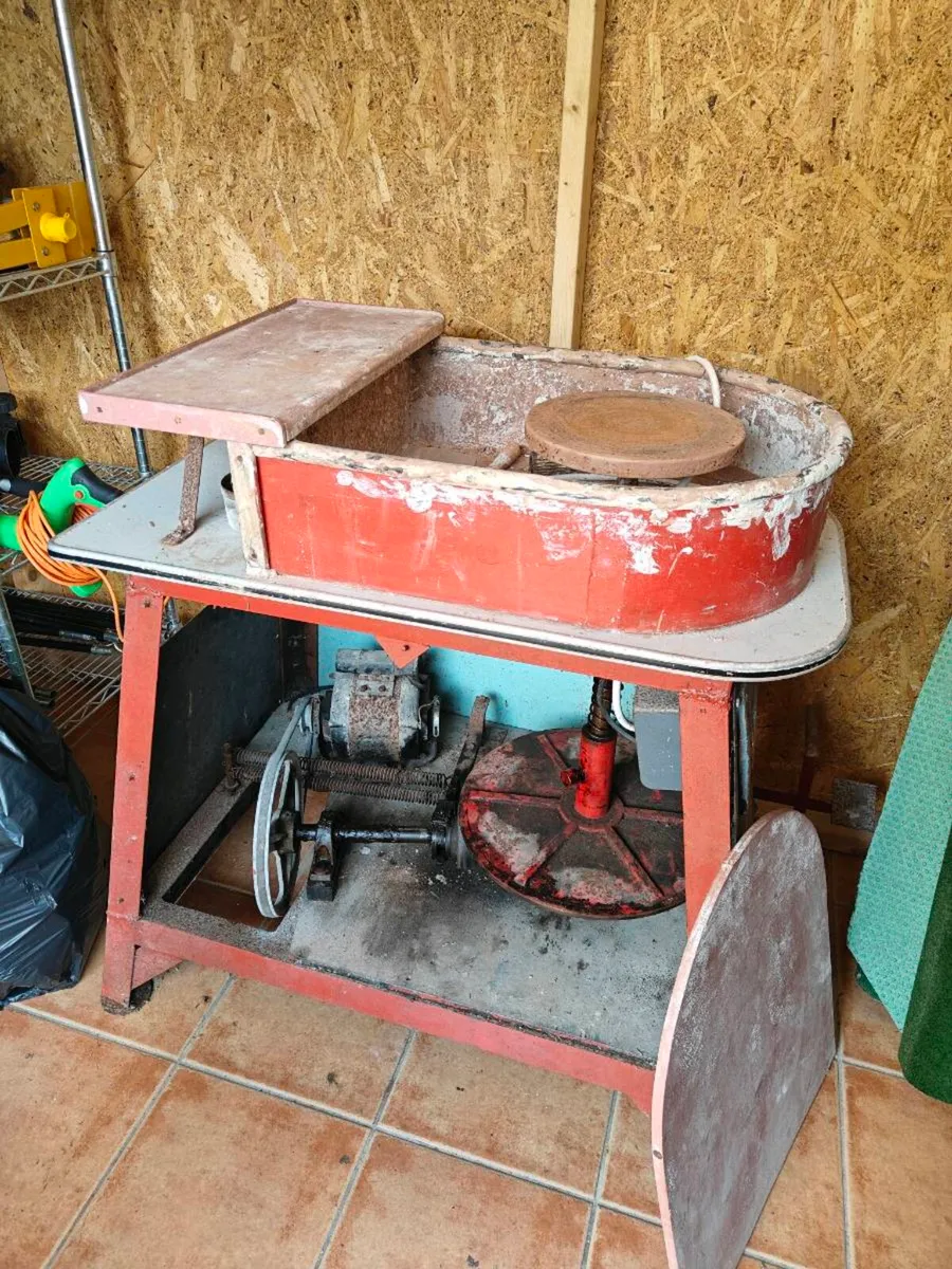 Britanna Rd. Pottery Machine - Image 1
