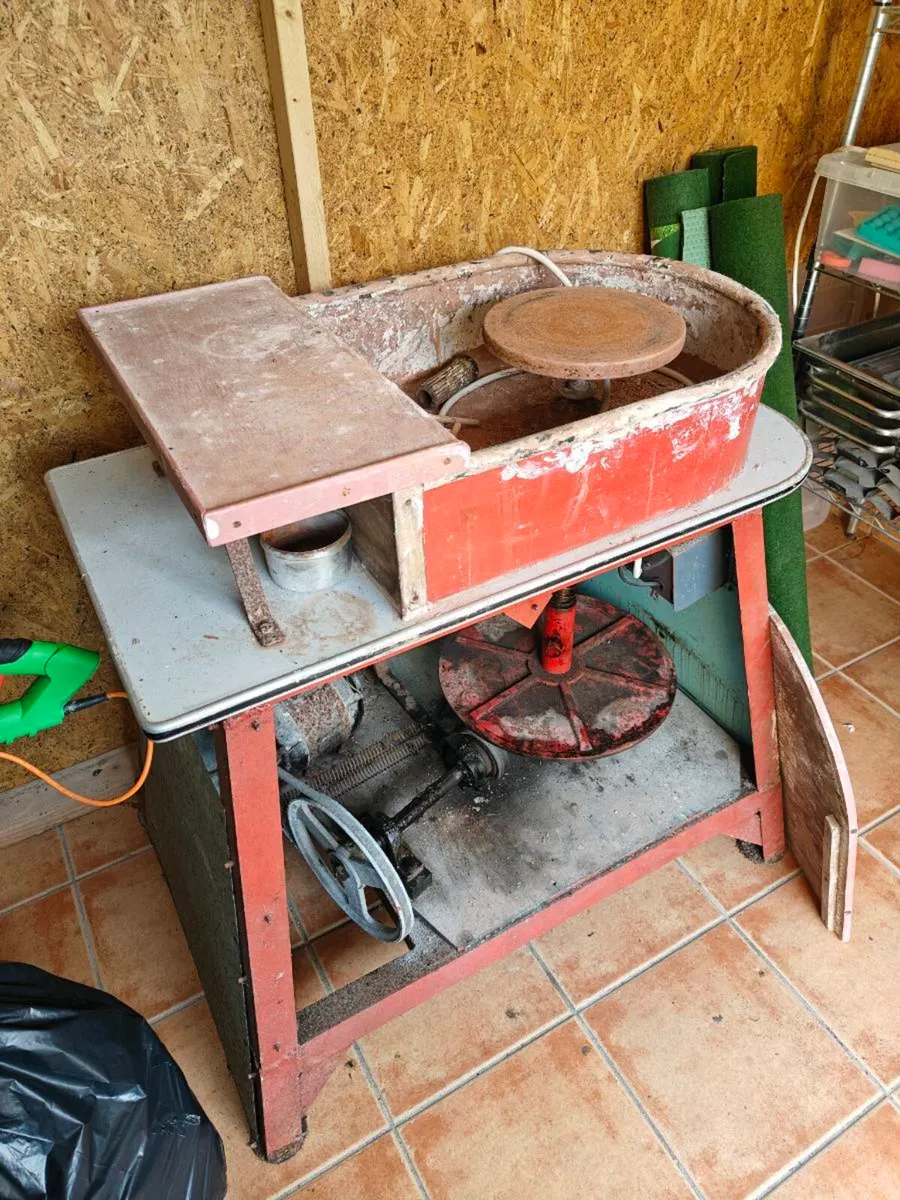 Britanna Rd. Pottery Machine - Image 2
