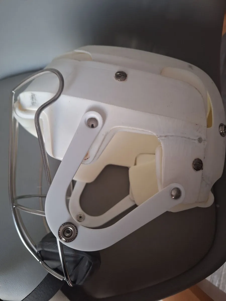 Old style Cooper Helmet - Image 2