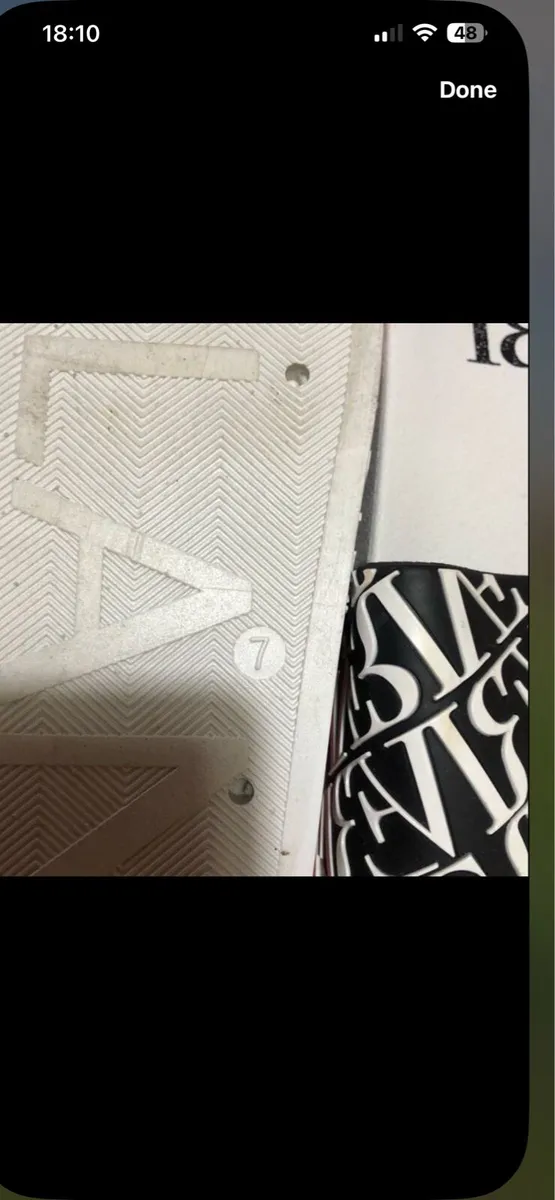 Mens river island flip flops size 7 €5 - Image 2