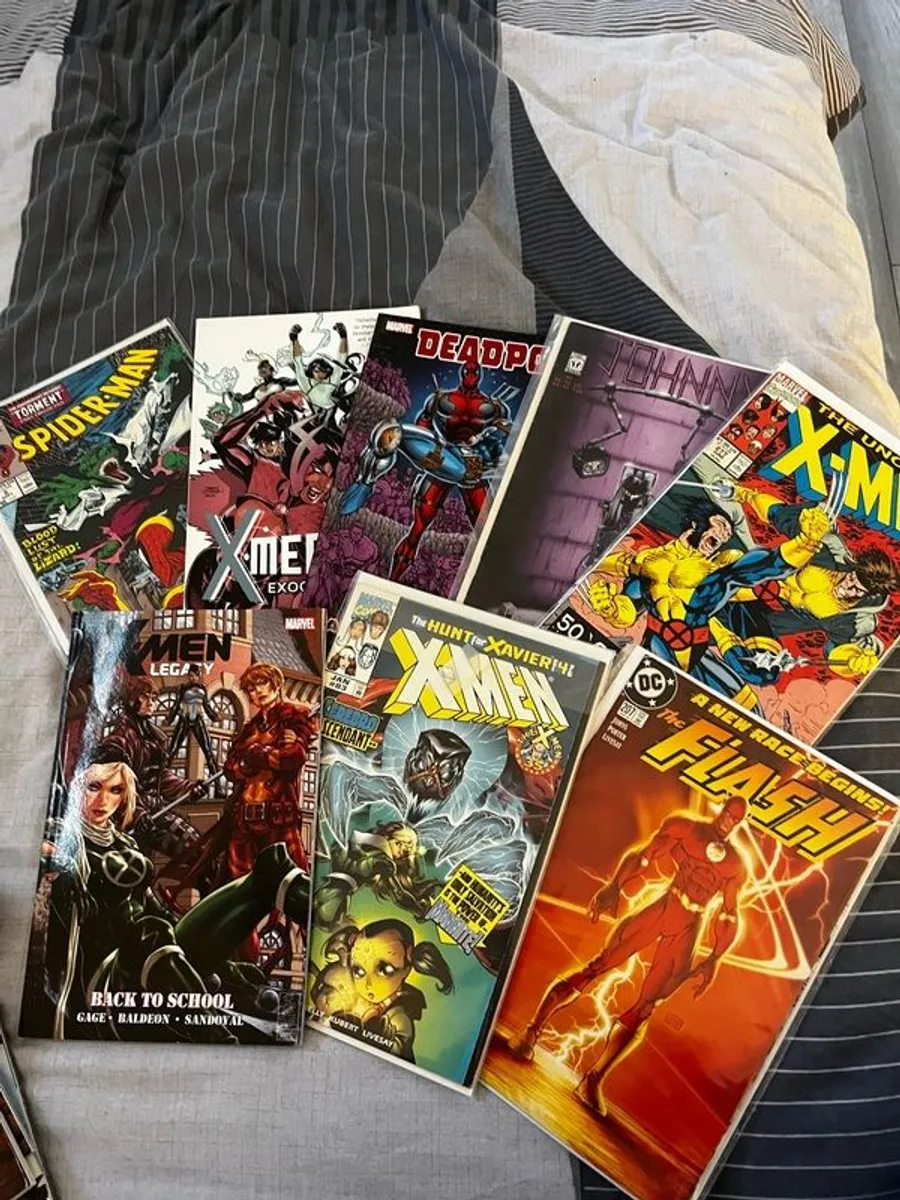 bundle of Comics - Image 1