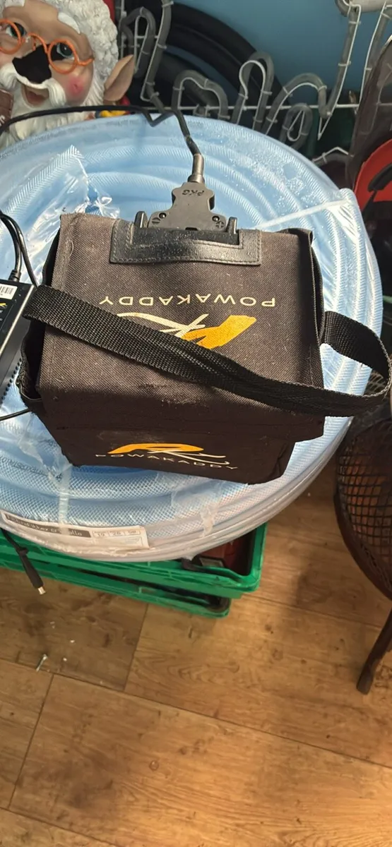 Powerkaddy trolley +battery and charger - Image 1