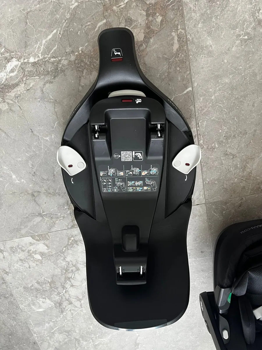 Maxi Cozy  360 pro2 car seat - Image 2