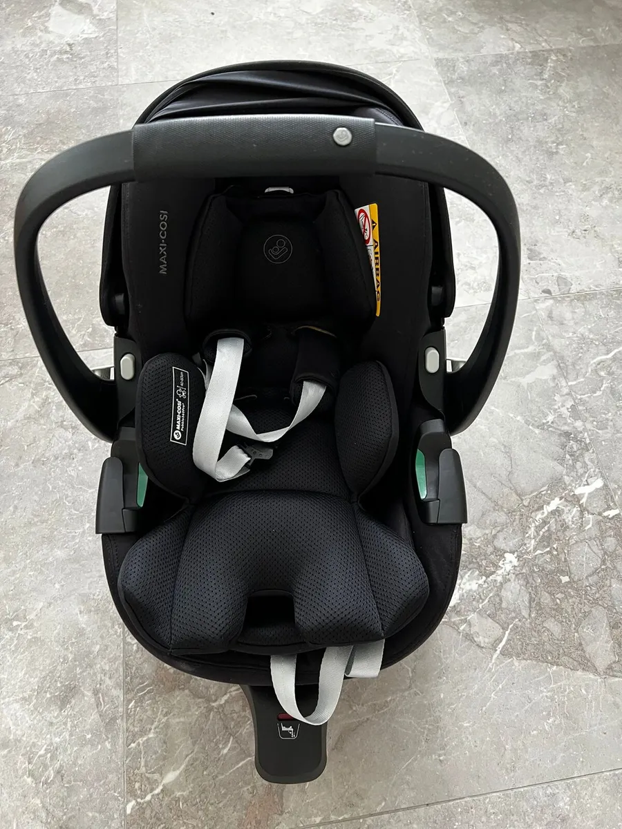 Maxi Cozy  360 pro2 car seat - Image 3