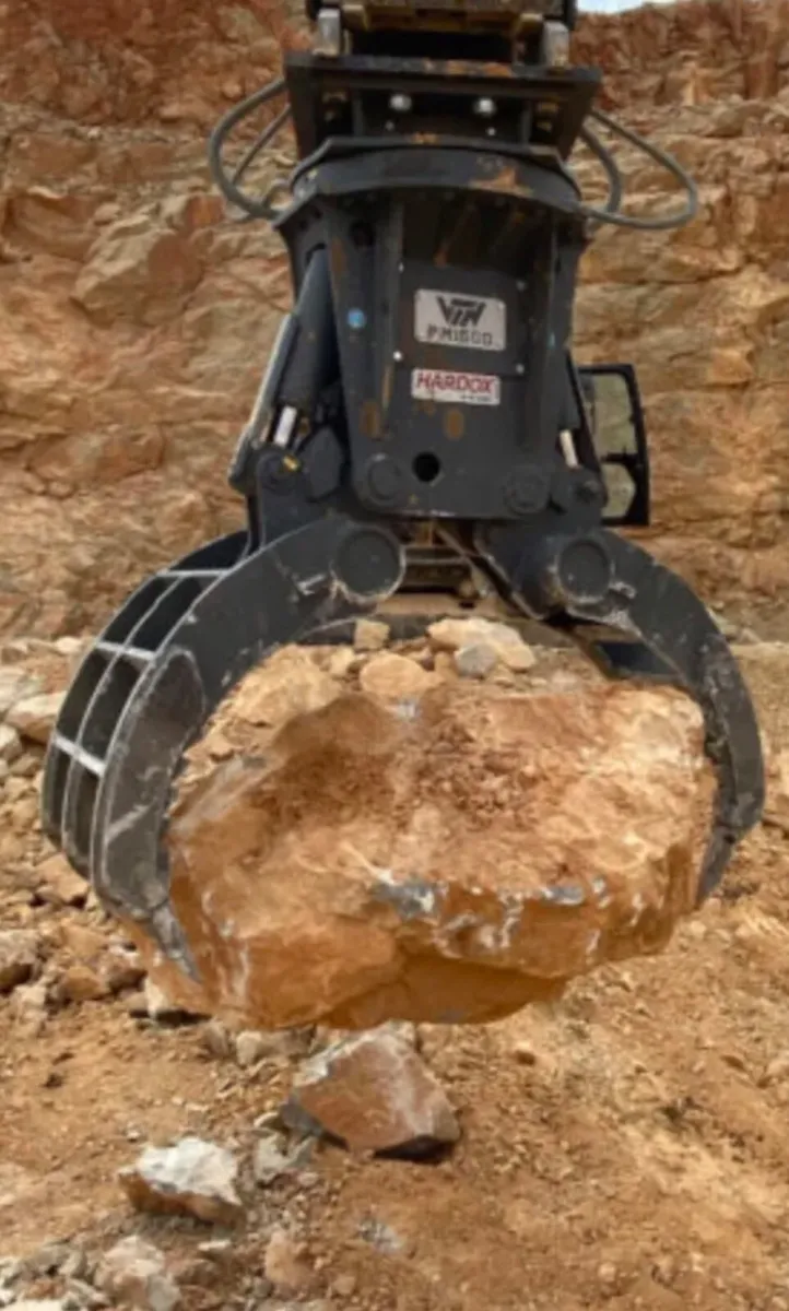 Attachment Hire .50 Ton Rock Armour Grabs