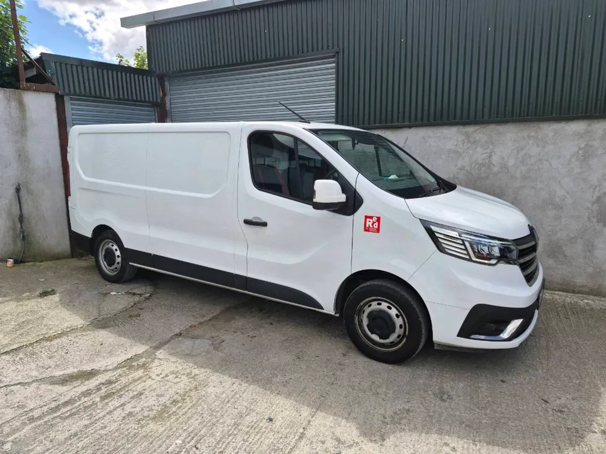 Renault Trafic RED LWB Diesel - Image 4