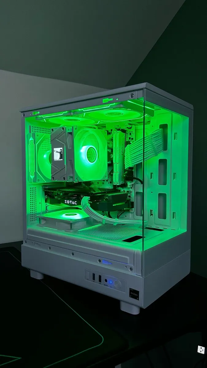 White Gaming PC - Image 3