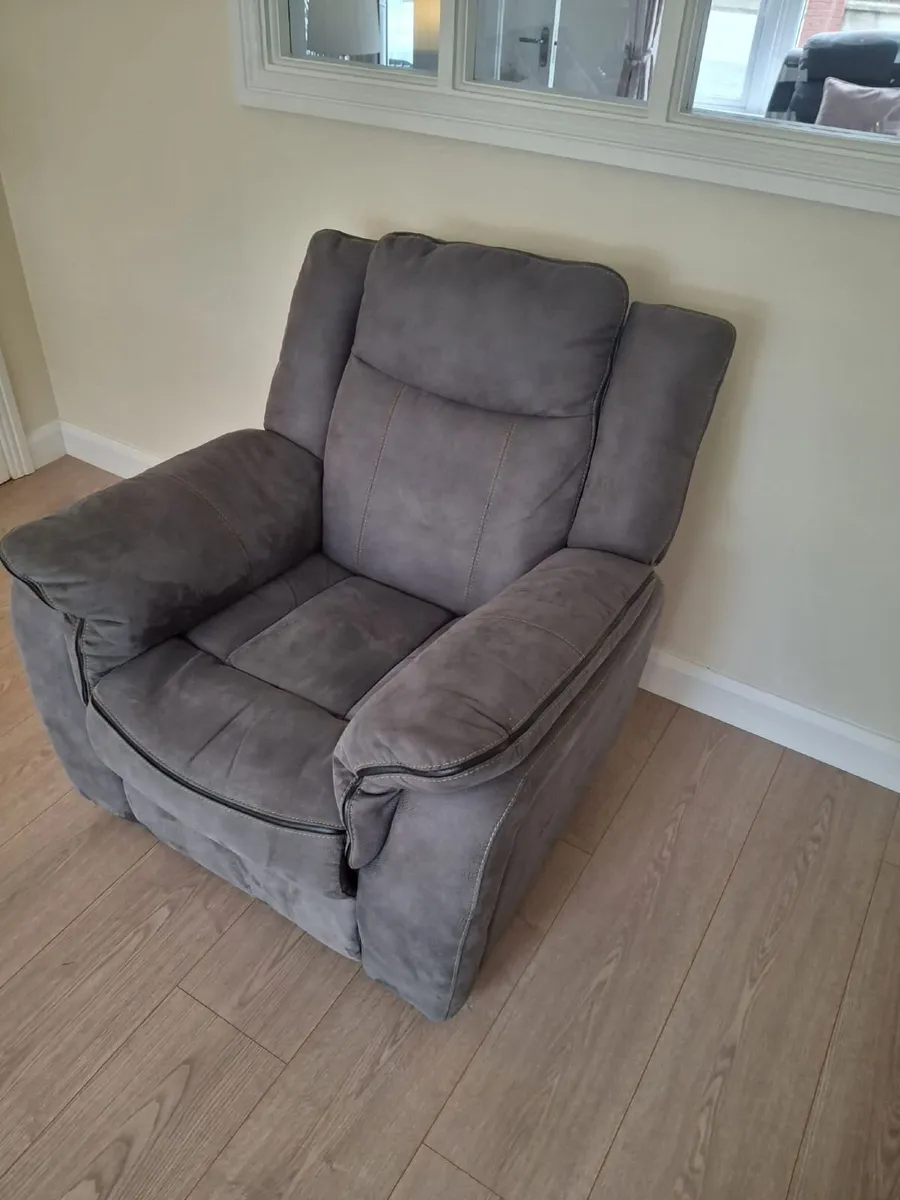 Suite of furniture - Image 3