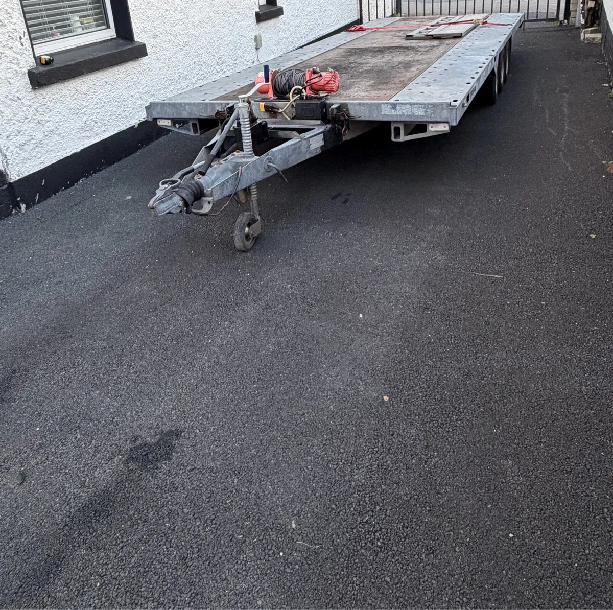 18 x6”8 ft Bateson tri axle tilt trailer - Image 1