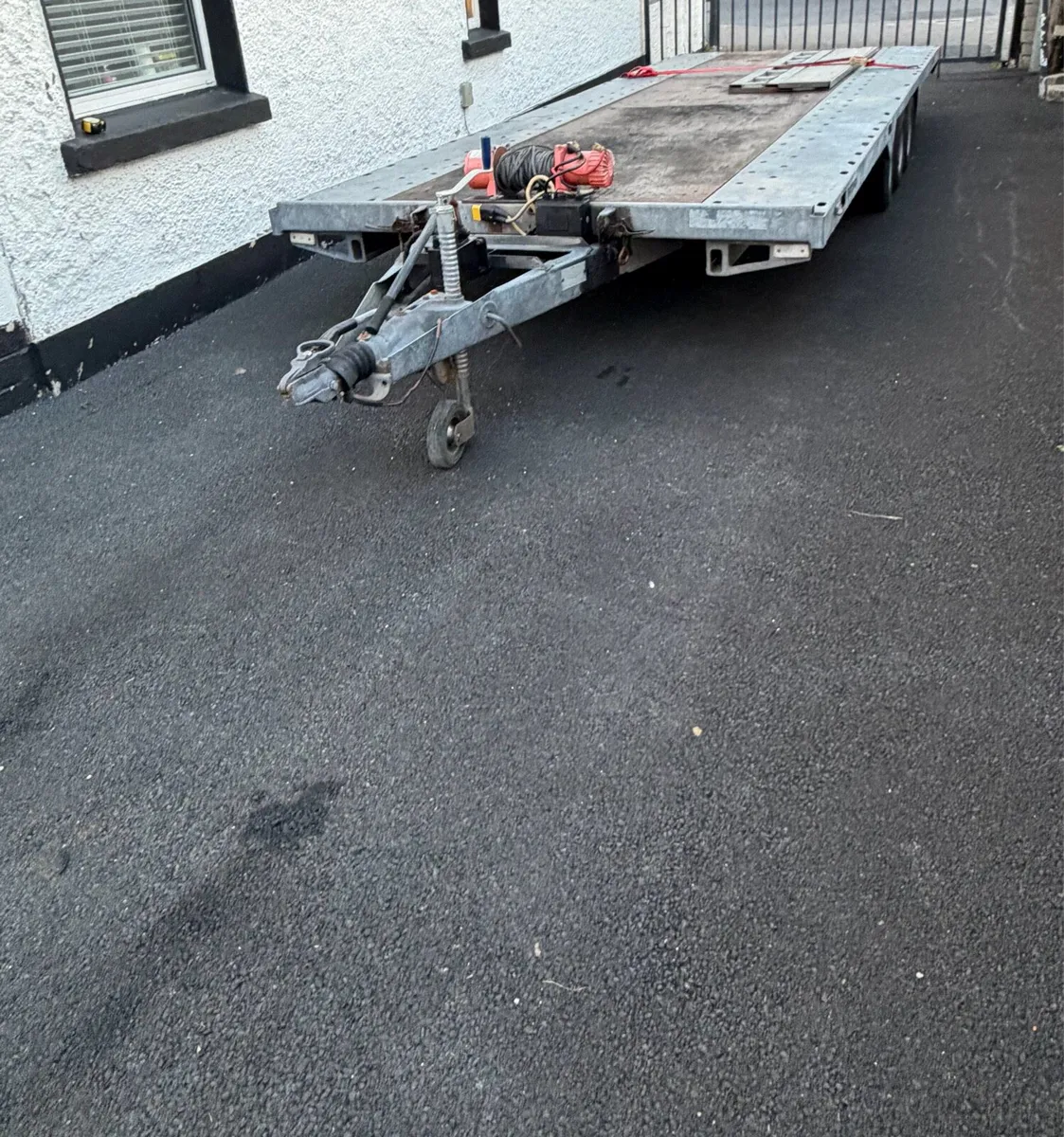 18 x6”8 ft Bateson tri axle tilt trailer - Image 2