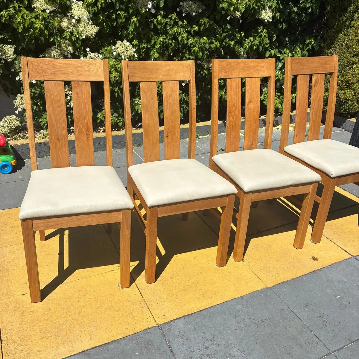 4 solid oak kitchen chairs leather seats - Image 3