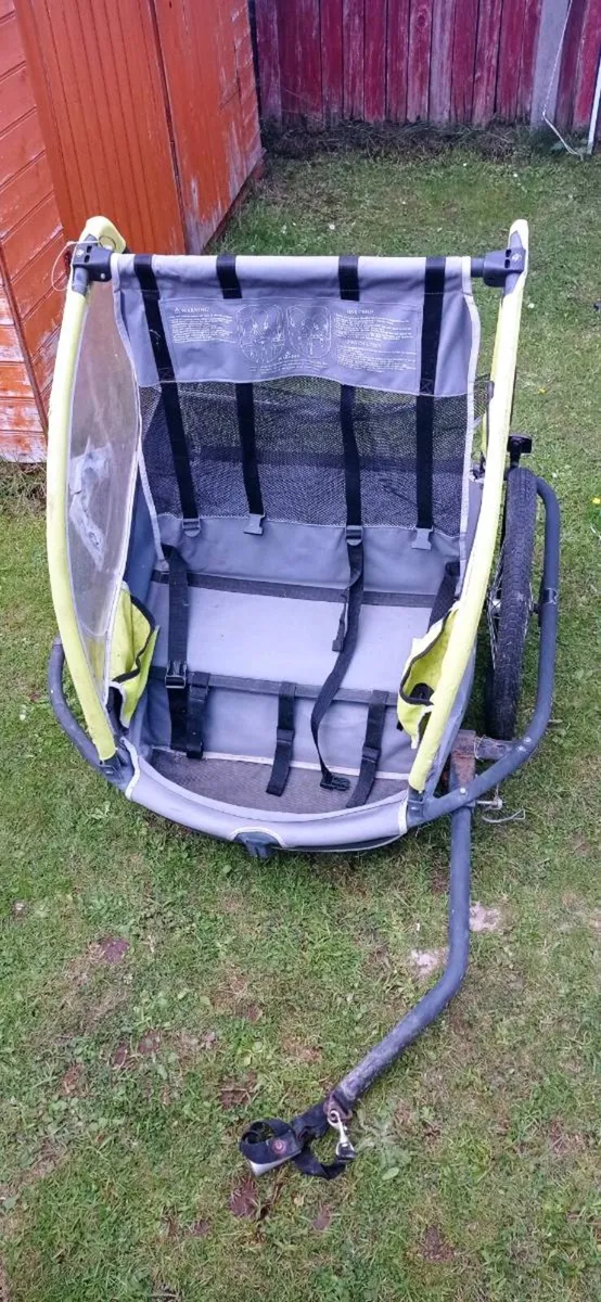 Children's bike trailer - Image 2