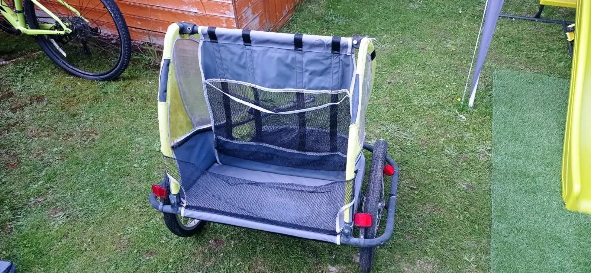 Children's bike trailer - Image 3