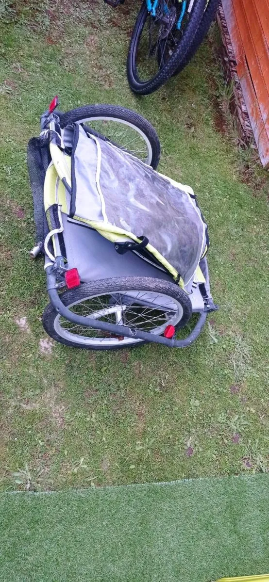 Children's bike trailer - Image 4