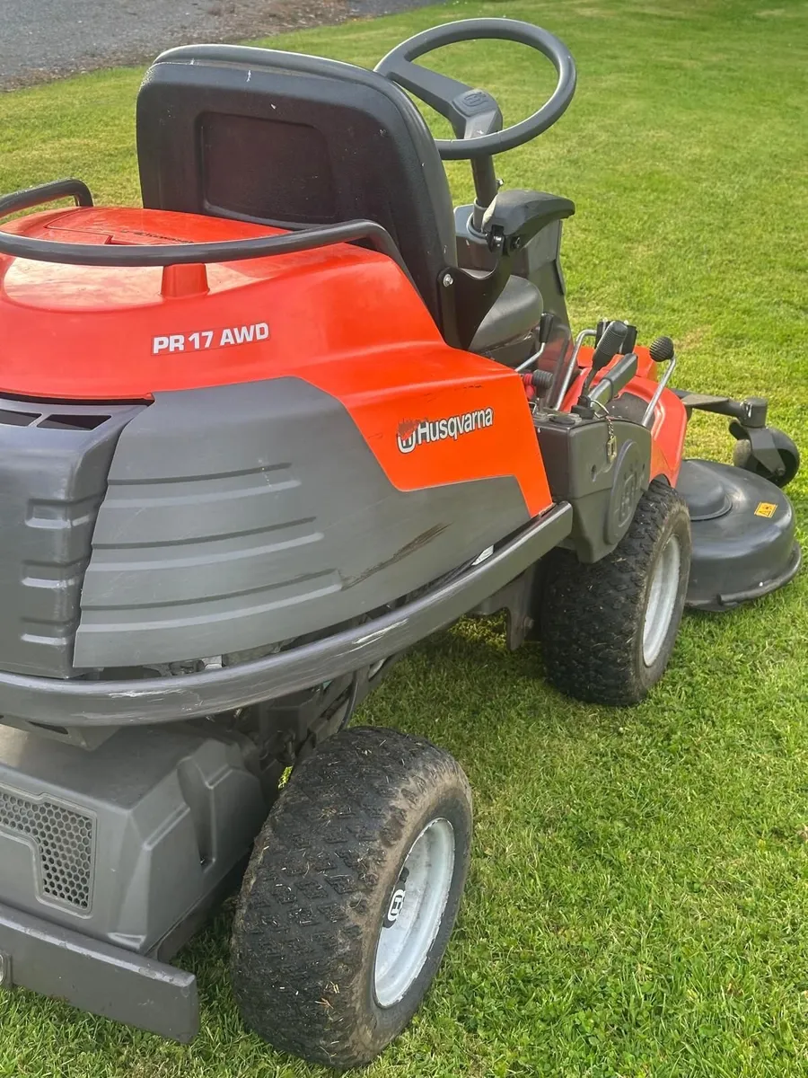 Husqvarna Ride on Lawnmower - Image 4