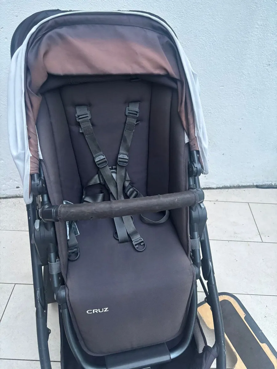 Uppa baby Cruz  buggy and buggy board - Image 3