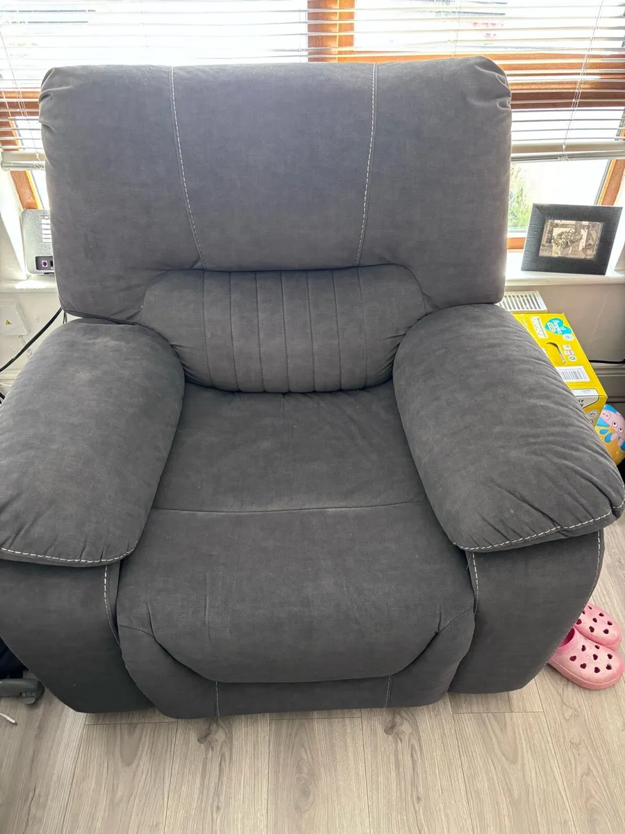 Recliner 3+2+1 - Image 4
