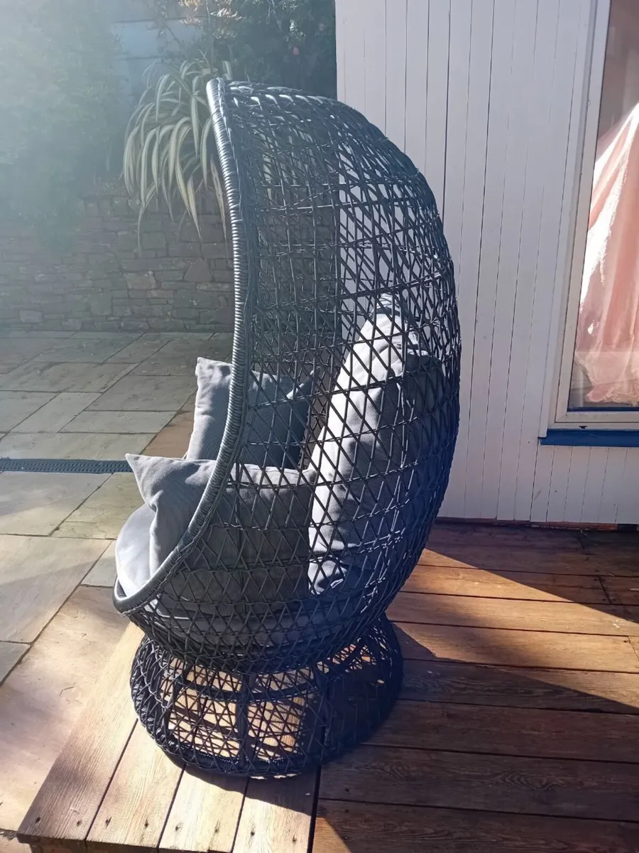 Swivel Cocoon Egg Chair Rattan Wicker Super Comfy - Image 3