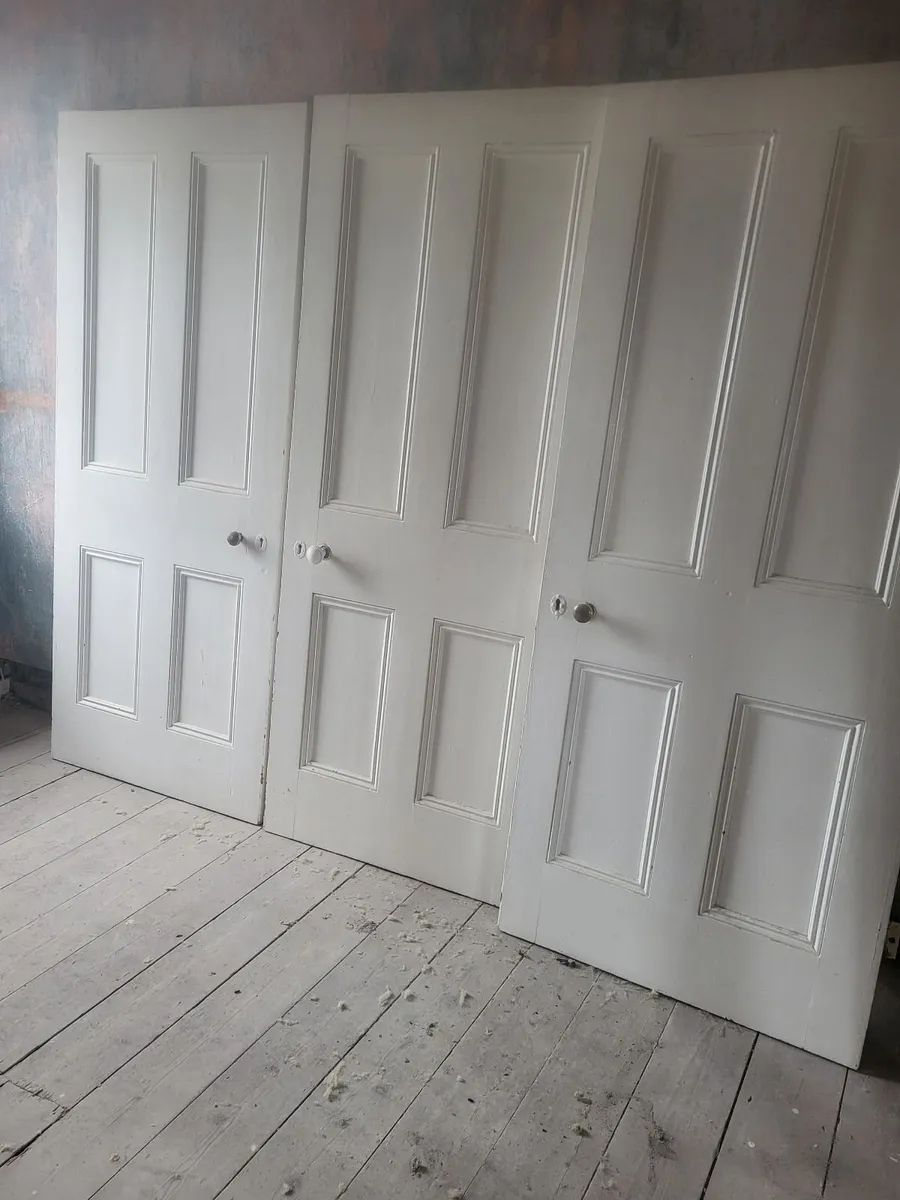 5 vintage internal doors - Image 2