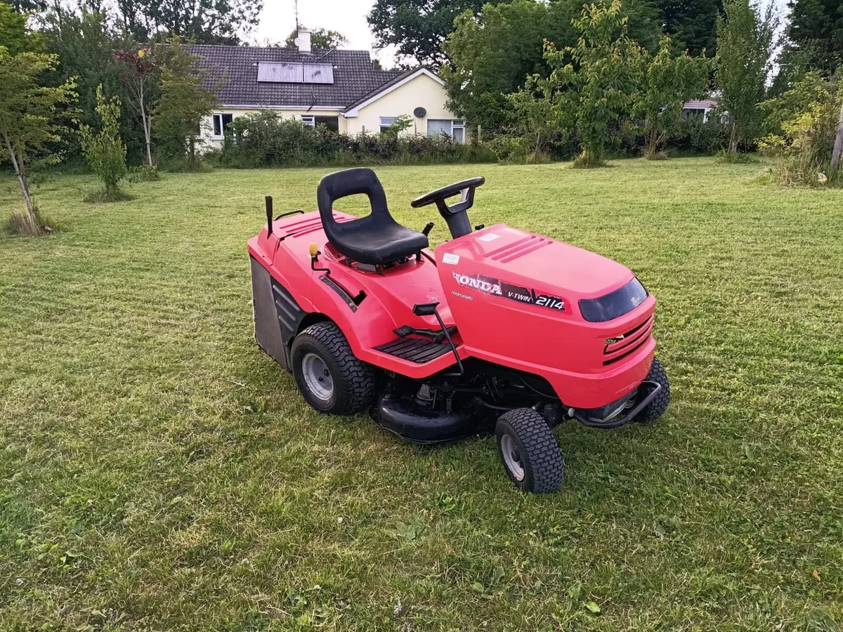 Honda Ride On Mower - Image 3