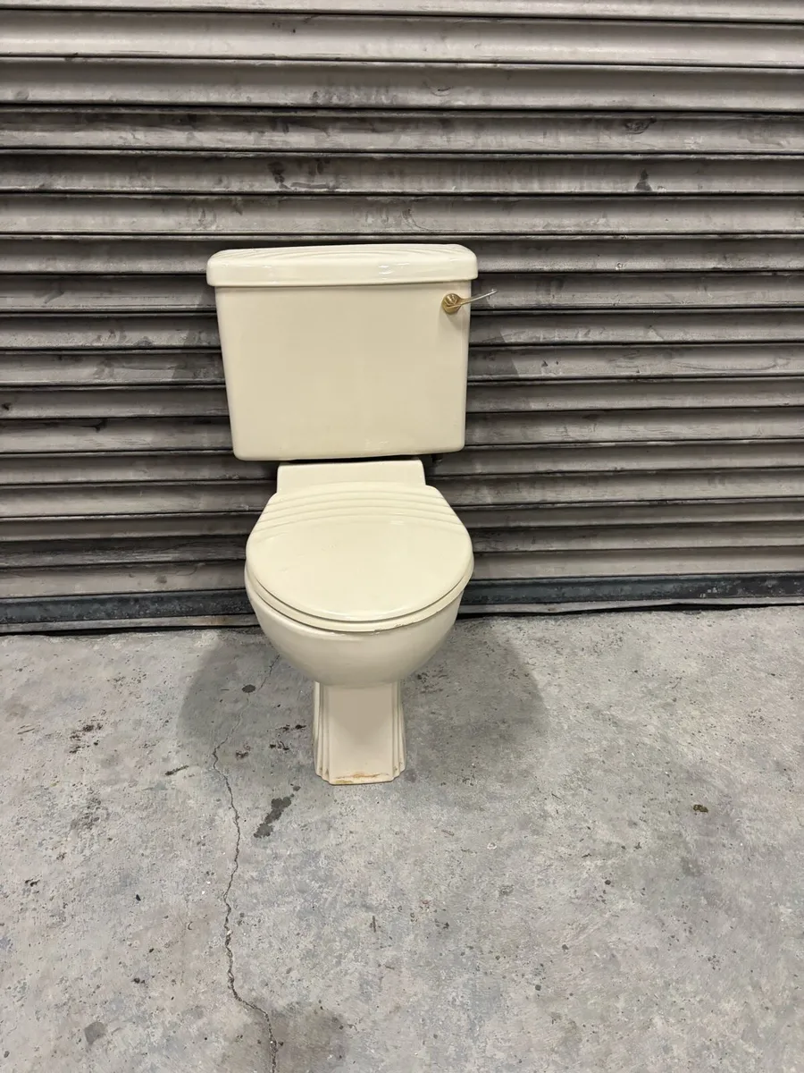 Vintage toilet - Image 1