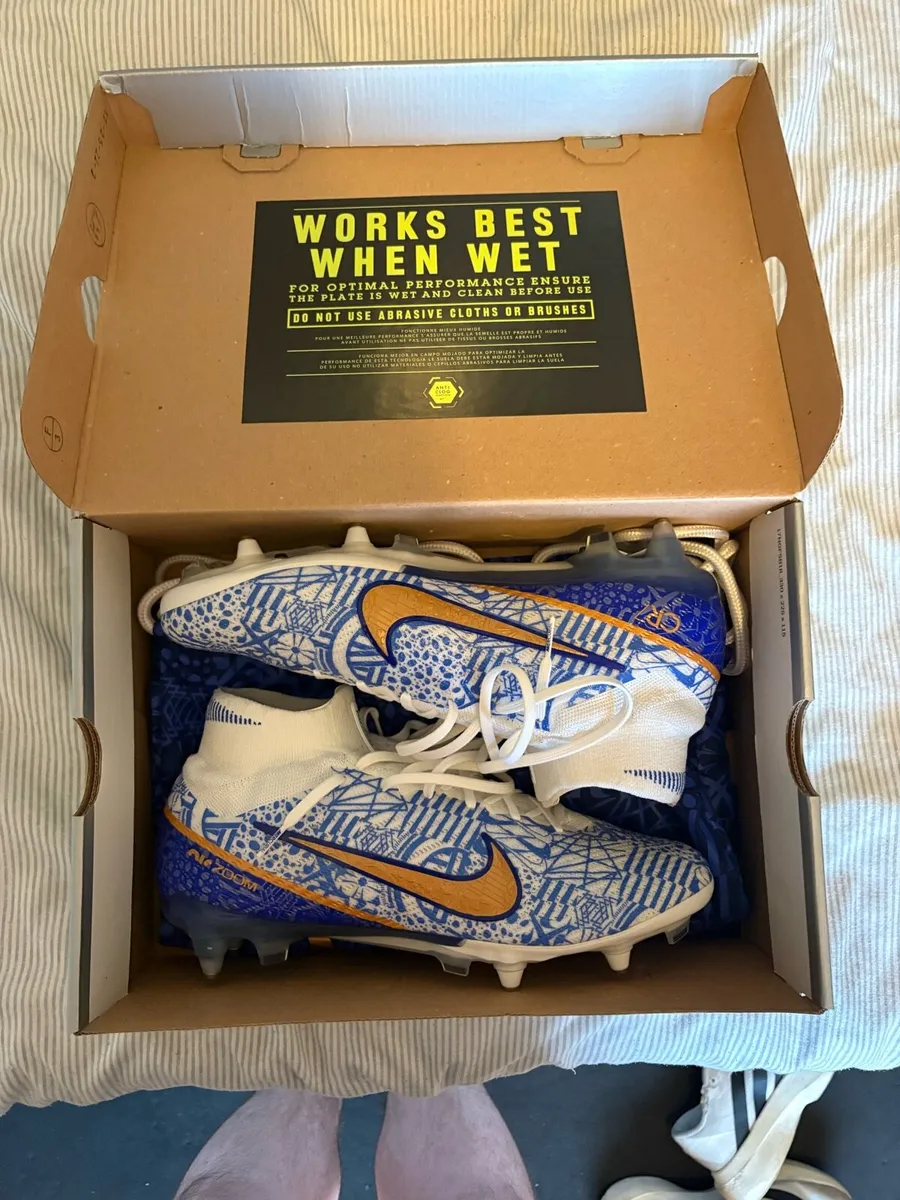 Nike Cr7 football boots - Image 1