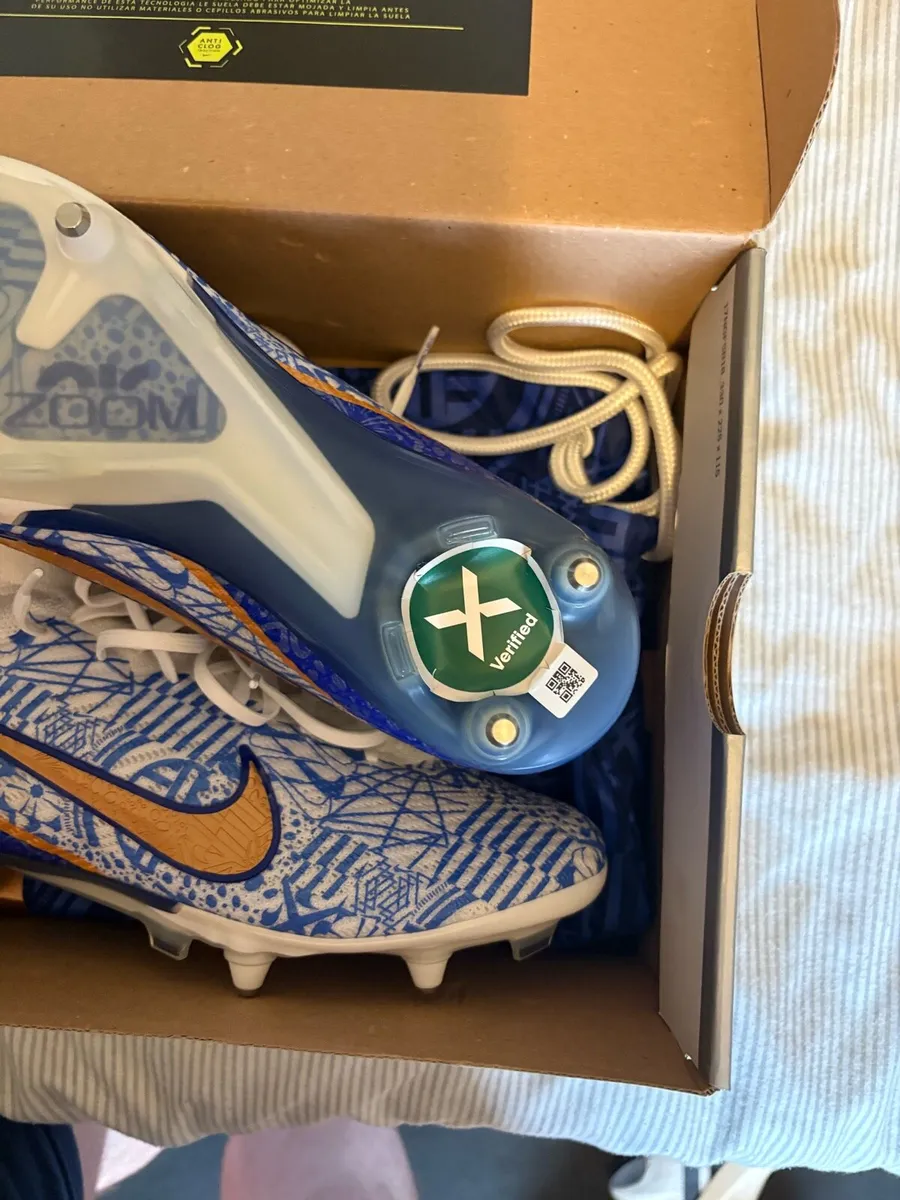 Nike Cr7 football boots - Image 3