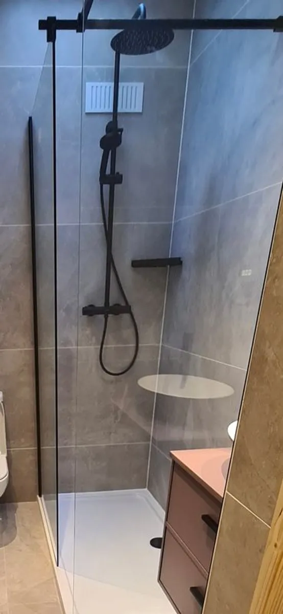 Black Shower Set 50% Off RRP - Image 3
