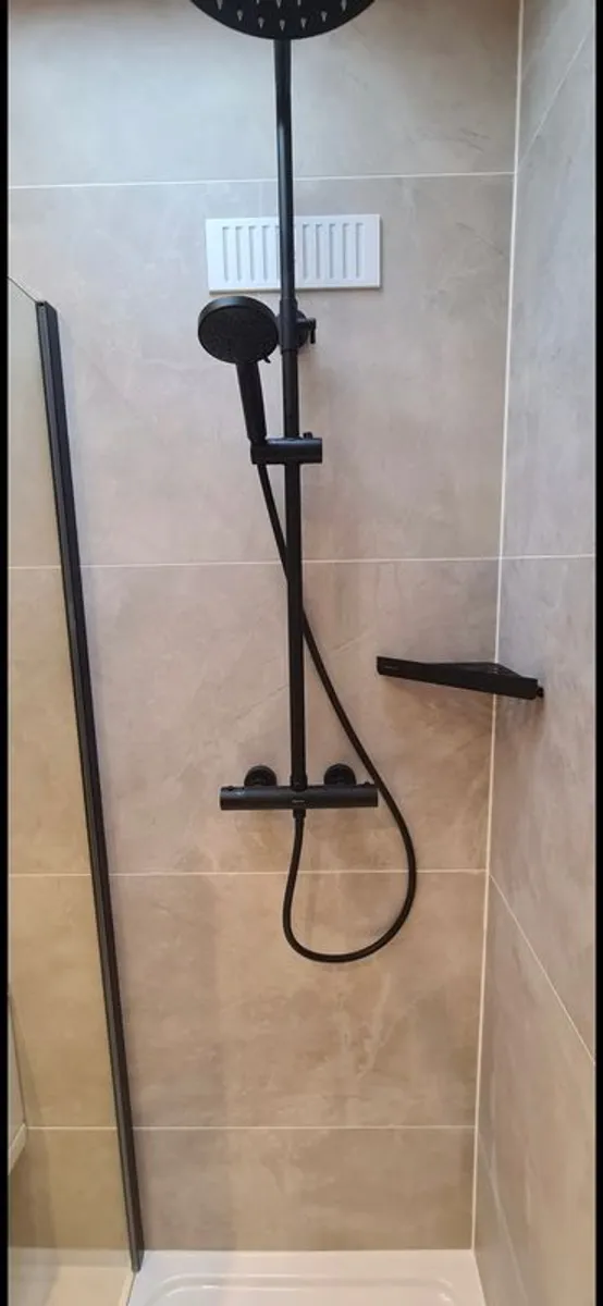 Black Shower Set 50% Off RRP - Image 4