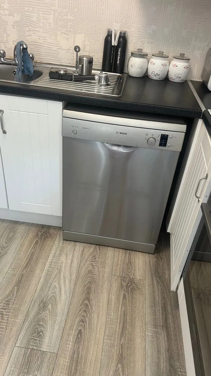 Washing machine- fridge freezer-dishwasher - Image 4
