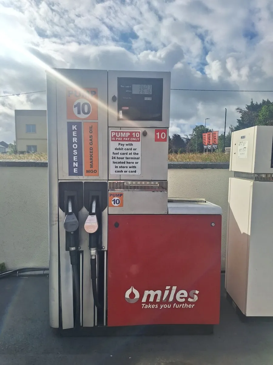 2 Nozzle Fuel Pump