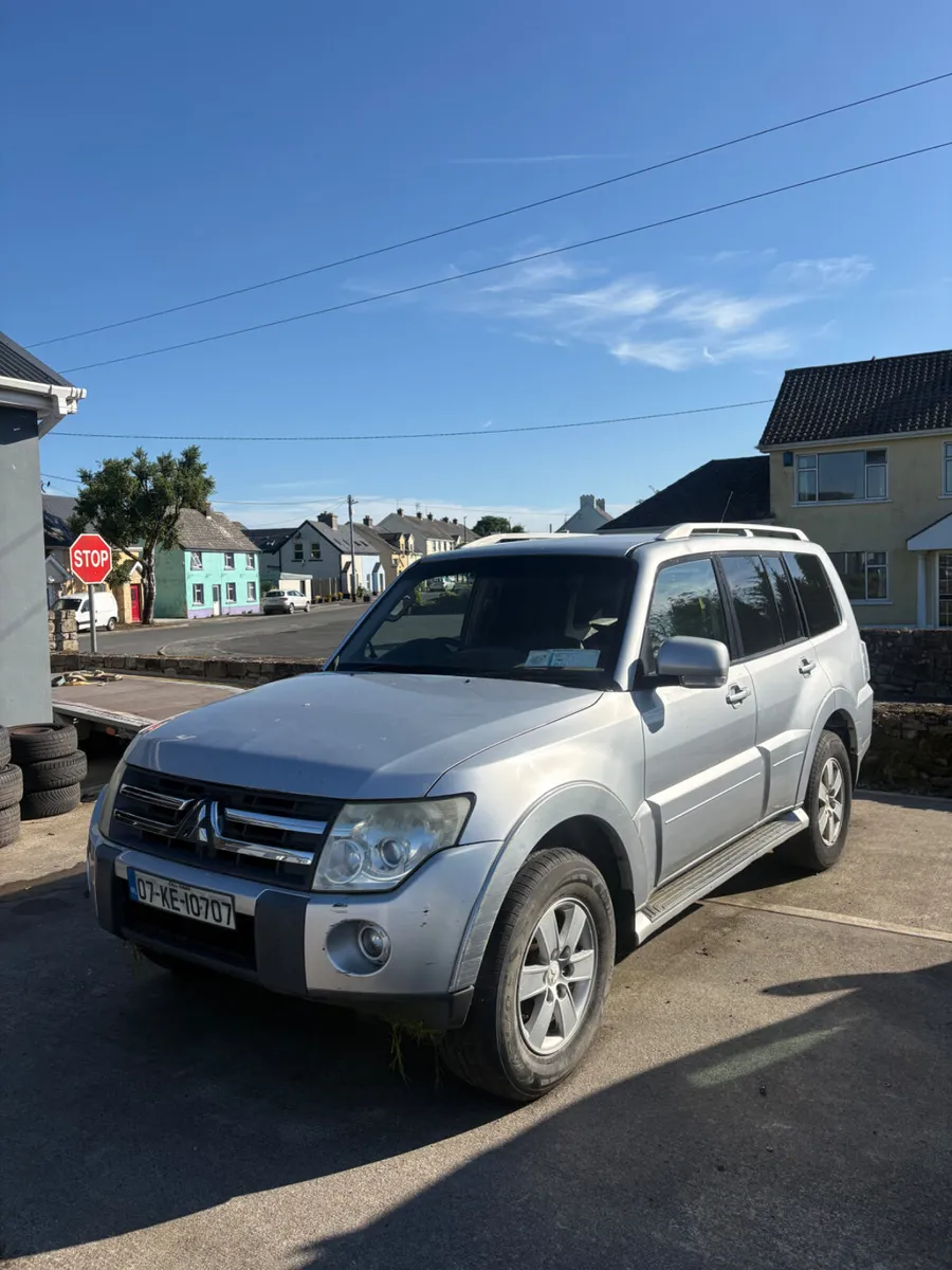 2007 Pajero Manual Non running - Image 1