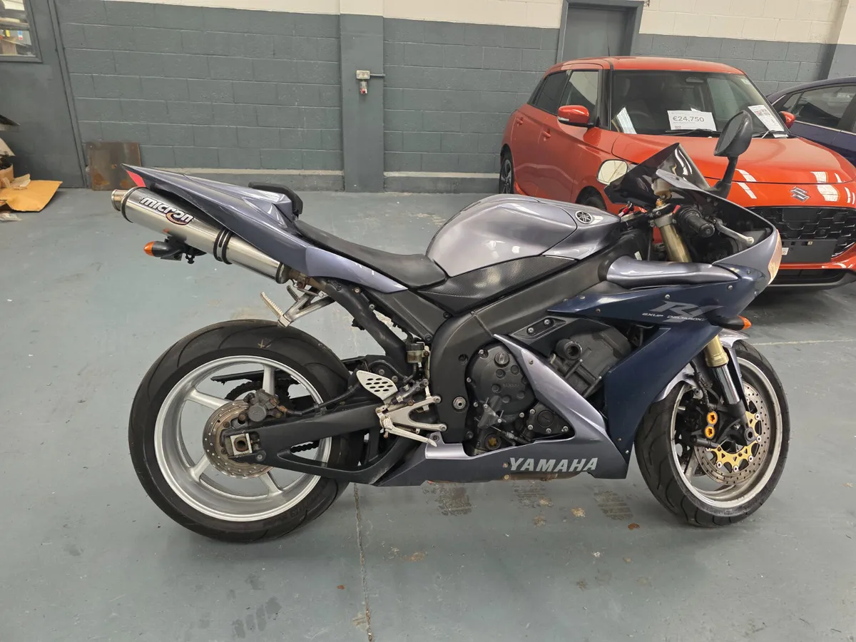 YAMAHA R1 2005 - Image 1
