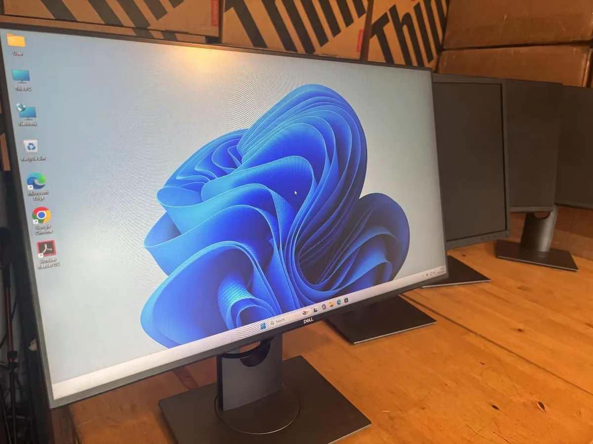 Dell 24" Full HD Screens - Tilt & Height Adjustabl - Image 3