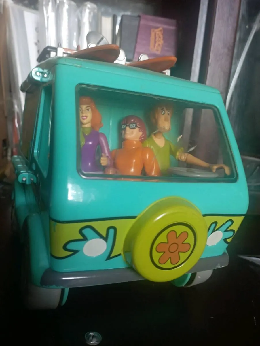 UNBOXED 1-18 SCALE THE MYSERY MACHINE A BARGAN €30 - Image 4