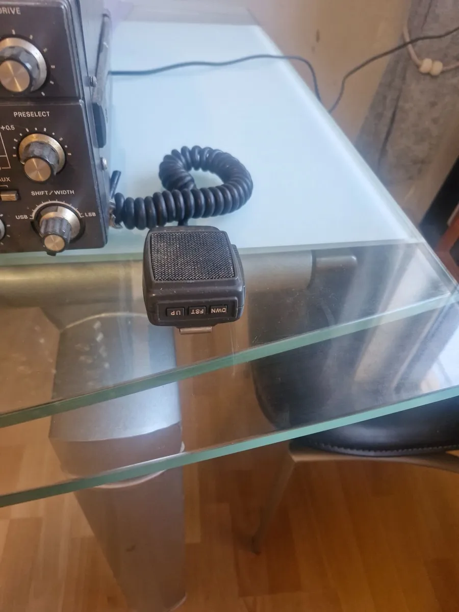 Yaesu ft- 102 Hf Transceiver - Image 3