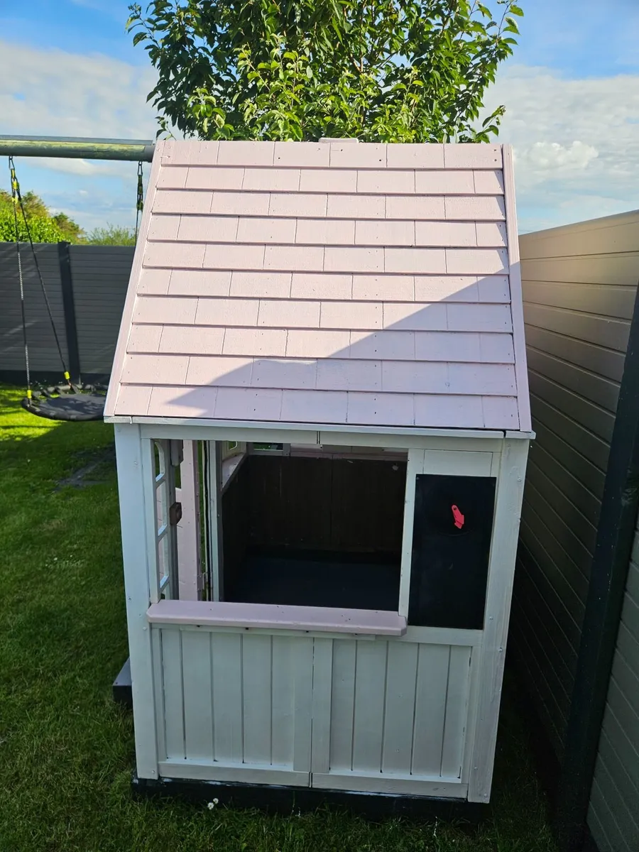 KidKraft Greystone Cottage Playhouse - Image 3