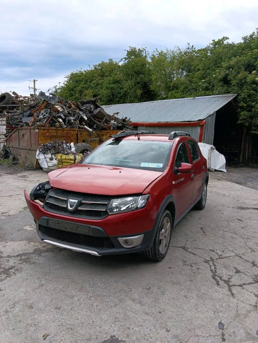 Breaking dacia sandero stepway 2015 1.2 petrol - Image 2