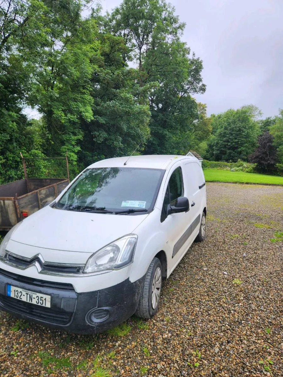 Van - Image 1